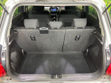 普段のお買い物や通勤、送迎等に十分な荷室スペースを確保しております。セカンドシートを倒すと、大きな荷物の積載も可能です♪
