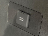 【アクセサリーコンセント】キャンプやスポーツ、アウトドアでのアクティビティはもちろん、災害・停電の際に助けにもなるAC100Vコンセントを装備♪ケータイやタブレット、ゲーム機器の充電にも♪