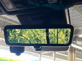 【デジタルインナーミラー】後席の大きな荷物や同乗者で後方が確認しづらい時でも安心!カメラが撮影した車両後方の映像をルームミラー内に表示。クリアな視界で状況の確認が可能です!