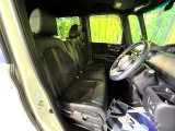 運転席シート廻りは使用感も少なく、良好な状態となっています。丁寧に使われていたことがよくわかりますね。
