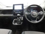 ぜひ展示車の運転席に座ってみてください。
