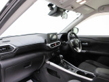 ダイハツのお店では、ダイハツ車を知り尽くしたプロフェッショナルが、専用の診断機器を使って各システムを点検しております。