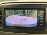 【バックカメラ】駐車時に後方がリアルタイム映像で確認できます。大型商業施設や立体駐車場での駐車時や、夜間のバック時に大活躍!運転スキルに関わらず、今や必須となった装備のひとつです!