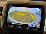 【バックカメラ】リバースにするだけで映ります、後方の安全確認や、狭い駐車場での車庫入れ、雨の日や夜間など視界の悪い時に便利です!安全にバックする為には欠かせない装備です。