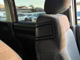 運転席側から助手席のリクライニングが可能です。