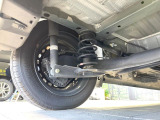 お車を安心してお乗りいただく為には、足回りの定期点検が欠かせません。サービスサポート(有償保証)では無料点検もご提供しており、安心のカーライフをお過ごしいただけるサポート体制が整っています。
