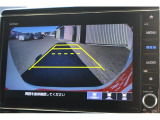 バックモニター付ですので、車庫入れも駐車もラクラクです。