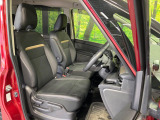 運転席シート廻りは使用感も少なく、良好な状態となっています。丁寧に使われていたことがよくわかりますね。
