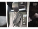 MTモード付。発進時やシフトチェンジ時もストレスなくマニュアル運転を楽しめます♪坂道や信号の多い日本では操作が簡単でいいですし、シフトチェンジしやすい所に配置されているので操作がしやすいですよ!
