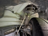 お車を安心してお乗りいただく為には、足回りの定期点検が欠かせません。サービスサポート(有償保証)では無料点検もご提供しており、安心のカーライフをお過ごしいただけるサポート体制が整っています。