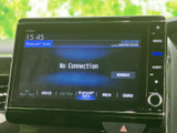 音源の選択画面が表示され、Bluetooth Audioやラジオ、DVDなどを切り替えて使える仕様です。普段よく使う音楽や音声に合わせて選べるため、通勤やお出かけの際にも便利に活用できます。