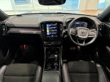 XC40 B4 AWD Rデザイン 4WD 
