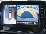 アラウンドビューモニターです!上空から貴方のお車をモニタニングしている様に車両の周りの安全確認が出来ます!