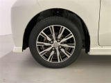 機敏さを引き立てる純正アルミ 155/65 R14 装着!