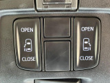【両側パワースライドドア】スマートキーや運転席のスイッチで後席両側スライドドアの開閉が可能♪電動だから力を入れてドアを開ける必要が無く、小さなお子様でも簡単に開け閉めでき快適です♪