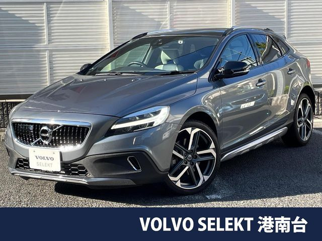 V40クロスカントリー D4 アクティブ エディション ディーゼルターボ