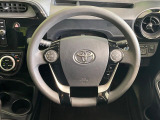 インテリアに合わせたデザインのステアリングは、運転される方のことも考え、運転しやすい形状、大きさです。是非一度、実際に触ってお確かめください。