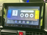 ナビやオーディオなどの機能を画面から選べるため、目的に合わせて使い分けやすく、日々のお出かけを便利にサポートします。表示が整理され、必要な項目を見つけやすいのも魅力です。