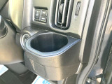 【届出(登録)済未使用車とは】自動車の分類では「新車」「中古車」この2種類しかありません。走行距離が100km未満かつ初度登録または初度届出された車両を「届出(登録)済未使用車」と呼んでいます。