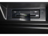 すっきりとインストールされた純正ビルトインETC。見た目もさることながら実用性も充分です。