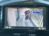テレビ映像を表示できる画面を備えており、停車中の待ち時間に番組を視聴できます。画面上の操作項目も確認しやすく、車内で過ごす時間を有効に使いたい方に便利です。