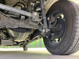 お車を安心してお乗りいただく為には、足回りの定期点検が欠かせません。サービスサポート(有償保証)では無料点検もご提供しており、安心のカーライフをお過ごしいただけるサポート体制が整っています。