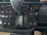 弊社で試乗車として使っていました。事故・修復暦はありませんし、内外装ともきれいな車両ですので安心してご検討頂ける1台です☆