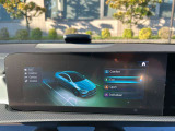 バックカメラにより駐車時の後方確認も楽にできます。