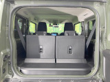 普段のお買い物や通勤、送迎等に十分な荷室スペースを確保しております。セカンドシートを倒すと、大きな荷物の積載も可能です♪