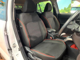 運転席シート廻りは使用感も少なく、良好な状態となっています。前オーナー様が丁寧に使っていたことがよくわかりますね。