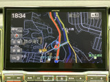 周辺道路や現在地が画面上に表示され、目的地までのルートを確認しやすい地図表示です。縮尺や案内情報も見渡しやすく、初めて訪れる場所への移動をサポートしてくれます。