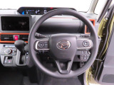運転する方の体格に合わせてハンドルの高さを変えられるチルトステアリング。しっくりくる位置でハンドルを握れます。