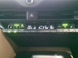 左右独立温度コントロールフルオートエアコンです。運転席、助手席それぞれで独立して温度設定ができます。冷え性の方が乗っても安心ですね♪