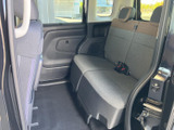 運転席からの視界は良好です。操作性も高く、運転に集中できます。快適な運転環境をご提供します。