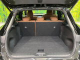 【パワーバックドア】スマートキーや運転席のボタンを押すだけでリアゲートが自動で開閉します!荷物を持っている時や、高い位置にあるバックドアを閉める際に便利な機能です♪