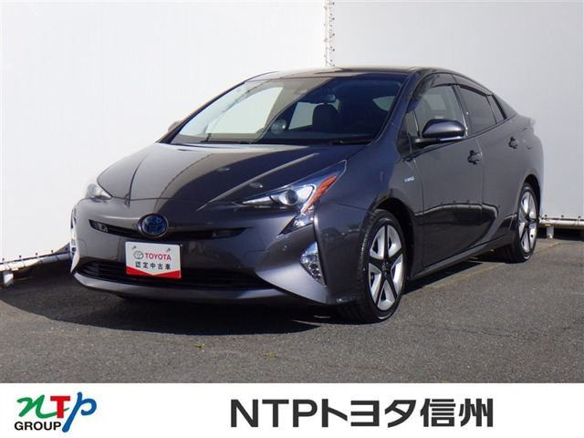 プリウス 1.8 A プレミアム ツーリングセレクション E-Four 4WD