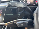 ●アダプティブクルーズコントロール『設定した速度で前方車両に追いつくと、安全な車間距離を自動で調整して前方車両を追従します。長距離ドライブでの疲労を軽減する大変重宝する機能です』
