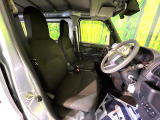 運転席シート廻りは使用感も少なく、良好な状態となっています。丁寧に使われていたことがよくわかりますね。