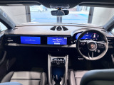 オプション パッセンジャー ディスプレイ、Burmester ハイエンド サラウンド サウンド システム付