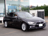 BMW在庫保有台数常時100台以上!ご来店の際はBMW本店(厚木市下荻野140-1)にご来店ください!弊社自慢の全天候型ショールーム!BMW在庫保有台数常時100台以上ございます!