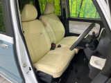 運転席シート廻りは使用感も少なく、良好な状態となっています。丁寧に使われていたことがよくわかりますね。