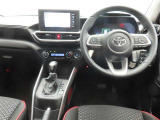 ぜひ展示車の運転席に座ってみてください。