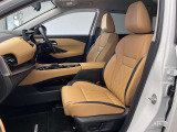 【車内ルームクリーニング済】専門スタッフにより車内はきれいにルームクリーニングを行っております。