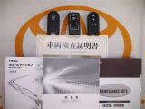 スマートキー&エンジンスターター付。取扱説明書とメンテナンスノートもあります☆品質評価シート付いてます!トヨタ認定中古車ライト!!