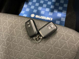 【スマートキー】キーをポケットやカバンに入れたままでもドアの施錠・開錠ができ、雨の日や荷物の多い日に大活躍!