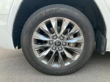 【GLIONグループ GSQUARE】の車輌をご覧頂き、誠にありがとうございます。お客様にピッタリなお車を弊社スタッフがご案内させて頂きます。
