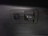 非常時やキャンプなどに役立つAC100Vコンセント付きです。
