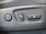 パワーシート搭載。微妙な調整が手軽にでき、ピッタリの最適なポジションで運転することが可能です。