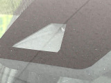 【トヨタセーフティセンス】走行中に前方の車両等を認識し、衝突しそうな時は警報とブレーキで衝突回避と被害軽減をアシスト。より安全にドライブをお楽しみいただけます。