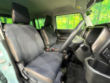 運転席シート廻りは使用感も少なく、良好な状態となっています。前オーナー様が丁寧に使っていたことがよくわかりますね。